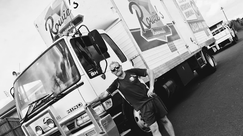 Rowies Removals