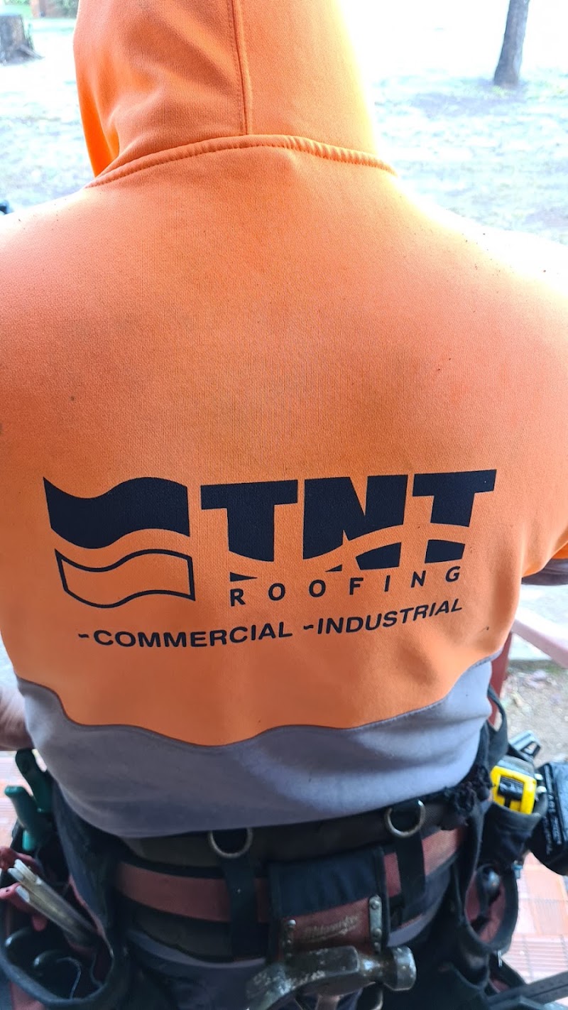 TNT Roofing