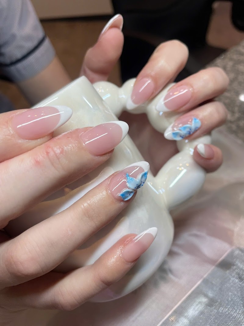 Le Nails and Beauty Warwick