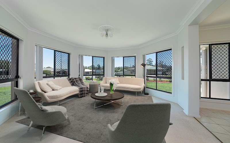 Leanne Cameron Real Estate Sales LJ Hooker Warwick